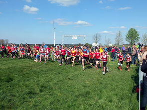 九游体育下载-冬奥体验中心开放吸引大量青少年参与，冬奥会体验中心