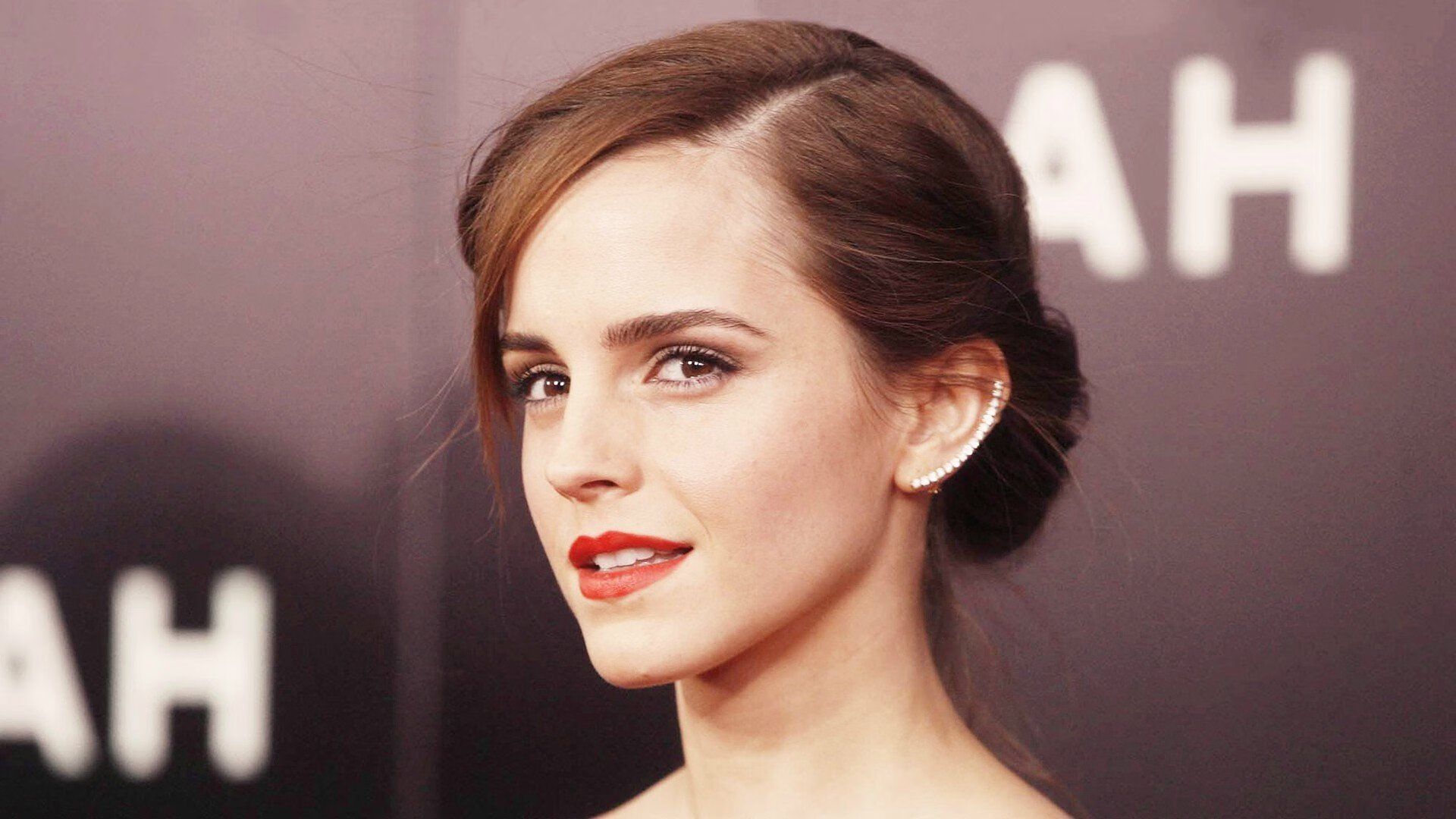 克罗地亚男篮在欧洲锦标赛中表现出色，争夺金牌