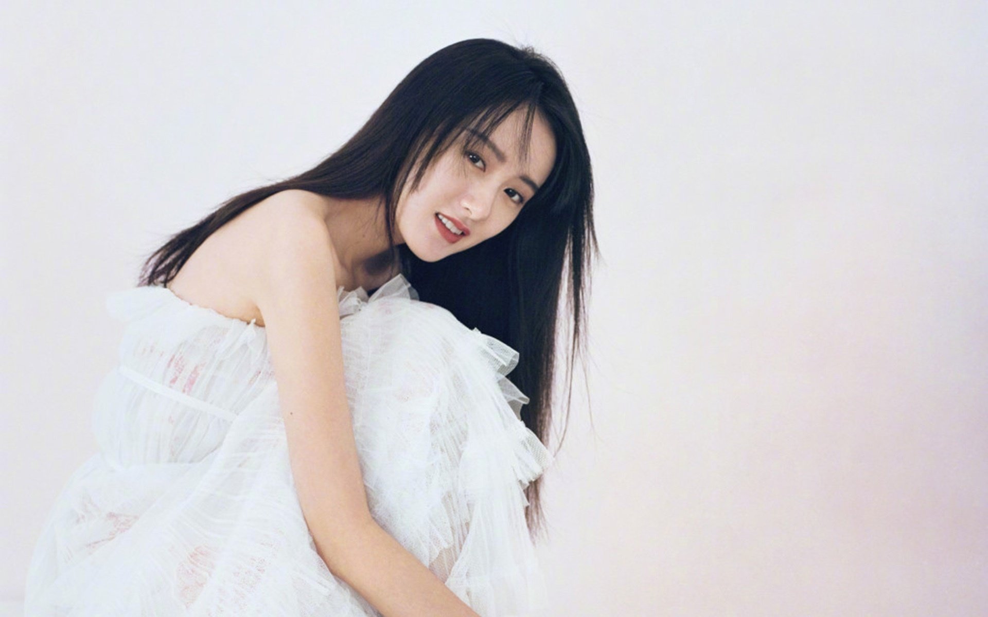 张雨霏泳姿标准获专家称赞，游泳张雨霏身高及年龄