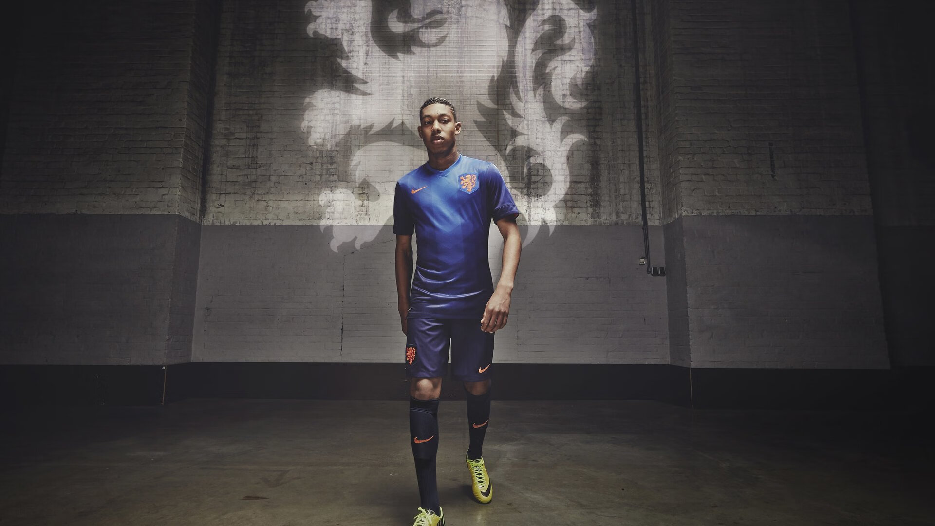 伦敦马拉松选手冲破纪录,赛事精彩纷呈,伦敦马拉松视频全程回放